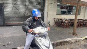 entregas proibidas: o motoqueiro sentou sem freio
