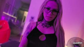 pov - sou sua barbie oque voce quer de mim?