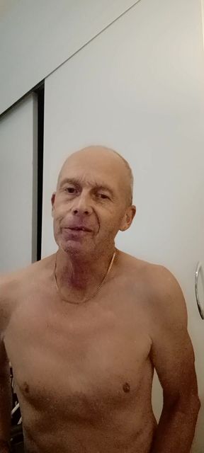 Man With Small Dick Jack's Off For Camera Asking You To Expose Him
