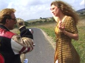 Laetitia - Petits Trous Au Lavandou 2