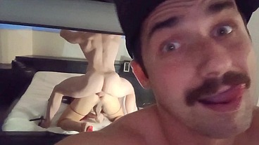 A travesti gostosona gostou da minha rola comendo seu cu depois da chupada gostosa
