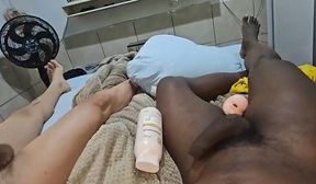 metendo no brinquedo