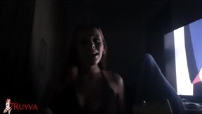 novinha chupando o amante enquanto falava com o namorado pelo telefone