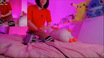 Moona doing asmr with her pussy