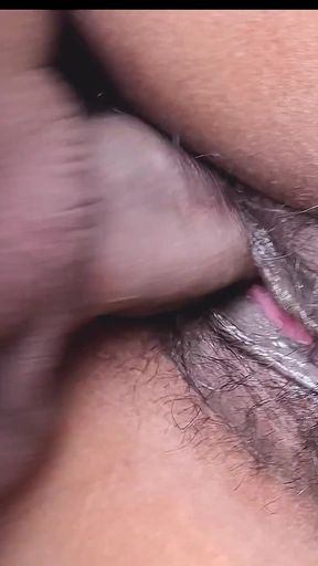 Komal Bahut Hi Mood Me Hai Aj Land Pe Baithne Ke Liye