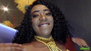 E está tudo pronto para começar a maior putaria do Brasil com as mais gostosas e bundudas - Bianca Naldy - Alessandra Marques - Bruna Black - Patricia Kimberly - Carol Fenix - Gih Rocha