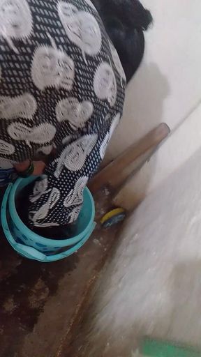 Wife who went to take a bath put his big again