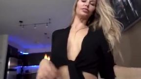 Sexy stepmom needs sons help with Nicole Aniston