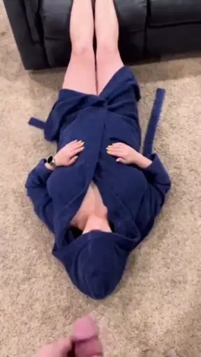 Slutty stepmom's tits put stepson over the edge