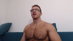 Thorvid Shows His Big Pecs