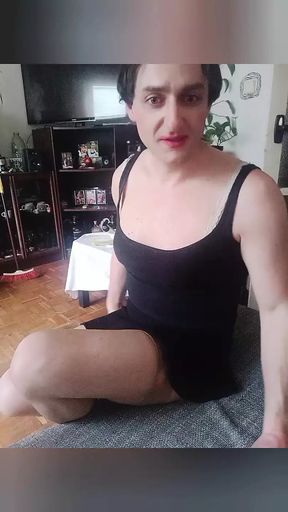 Sissy crossdresser Barbara White vibrator blowjob