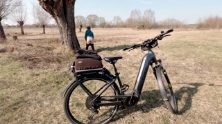 Quick pissing during a bike ride it is still cold but I need to expose my round butt