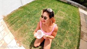Latin babe pees and gives outdoor blowjobs in the garden