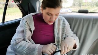 FackeTaxi - milf forgot her cash and shows her snatch to the driver