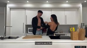 Fucking and eating the pussy of a hot Milf from my city, I give her multiple squirting / bj