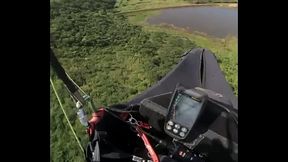 Piloto pousando gostoso