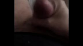Se masturba hasta venirse