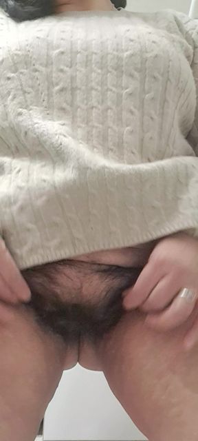 Milf moving her pussy and making vaginal noise