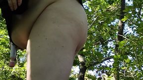 I Watch My Stepmom Masturbate Her Pussy in the Park Before Squirting