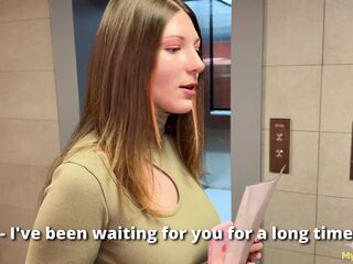 "U CAN USE MY VAGINA AS AN APOLOGY! Internal designer offered to screw herself for the ruined apartment and this babe even liked it!
