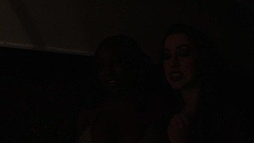 PillowGirls - Threesome between three handsome stepsisters squirting on each other using their tongue and a glass dildo