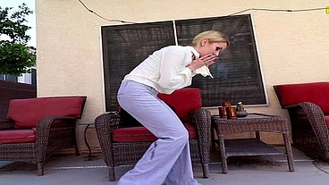 Ineed2pee Sydney Paige pissing dress pants after work