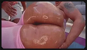 Daphne's Thick Ass Rides a Huge Black Cock