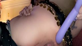 sexy belly dancer fucks herself until she squirts