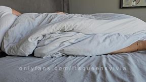 Tania Amazon's huge ass gets stuffed and farts in his face