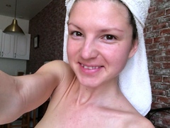 Hot amateur webcam teen masturbates for their fans