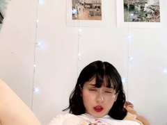 Asian slut fingers and toys with hitachi magic wand in hd