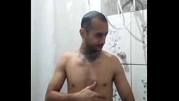 Tomando meu banho di&aacute_rio