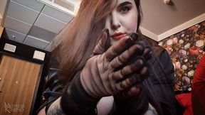 Today you can worship my legs in nylons POV - [720p]