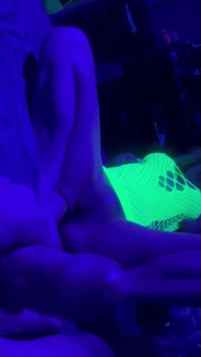 Zoey Portland Get Big Cock in Back of the Club