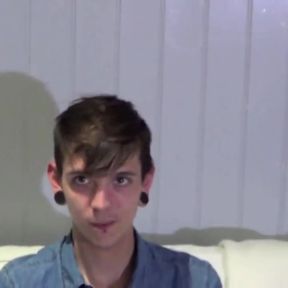 Lovely French twinks fuck for the first time
