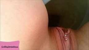 Worship My Goddess Pissing Pussy