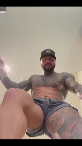 I&#039;m your super cocky personal trainer