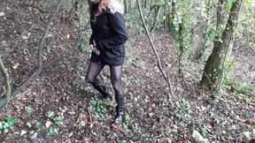 Themidnightminx woodland wank