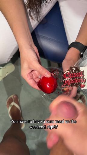Strawberry of love with a special top: THICK CUM