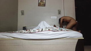 18 साल की भारतीय वेश्या की गांड में चुदाई का घर का बना वीडियो