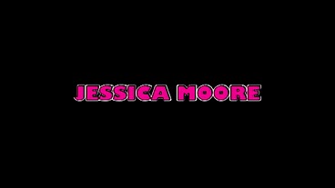 Jessica Moore Gets Her Snatch Supersized