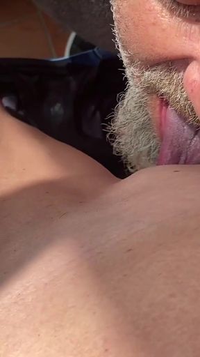 POINT OF VIEW OF AMATEUR HOT WIFE   Clip 1