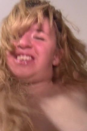 Blonde granny invites her friend for a merciless threesome - 2