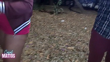 Na praça da cidade dando a buceta e mamando os motoboy IFOOD - levamos muita porra na boca - Casal Da Praia Ofc - Nicoly Mattos - Lukas Zaad - Dai Da Praia - Paulinho Da Praia Grande
