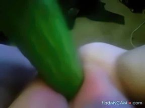 Curvy Girl Pleasures Herself on Webcam