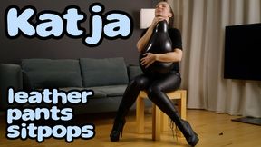 1496 Leather pants sitpops 4K