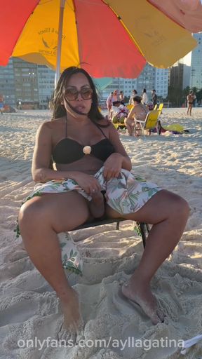 Amateur solo plays with big dick on OnlyFans