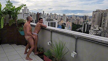 Fudendo o twink safado sem dó