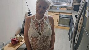 extrait de ma prochaine video : enculee et baisee jusqu’a ...