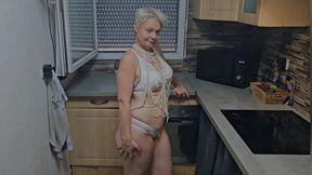 extrait de ma prochaine video : enculee et baisee jusqu’a ...